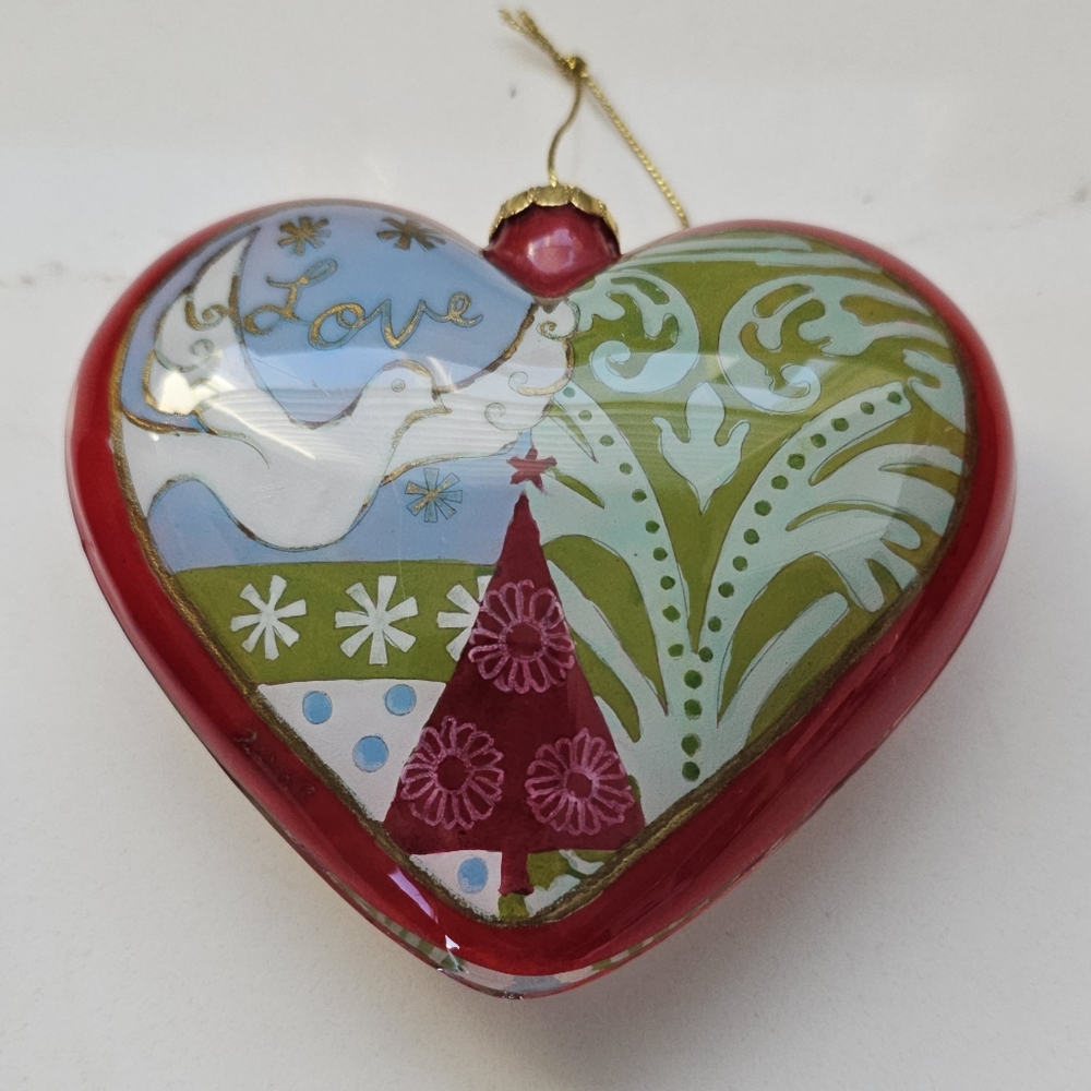 Li Bien Pier 1 2007 Heart-Shaped Holiday Ornament